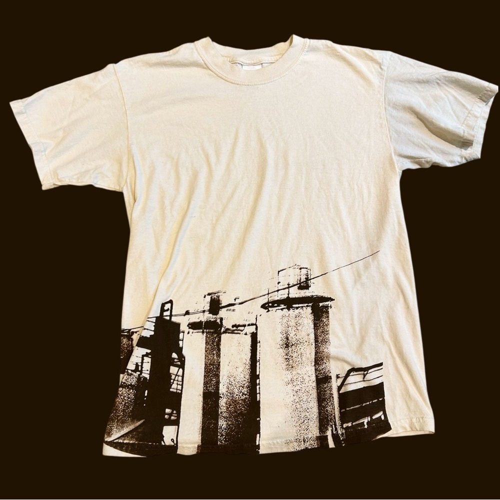 Vintage 90s cream brown graphic t-shirt indie skater y2k 1990s prison yard print